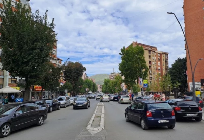 "POLAKO NAM UZIMAJU SVE" Srbi sa Kosova u strahu zbog ukidanja dinara, u pitanje dovedene i plate i penzije