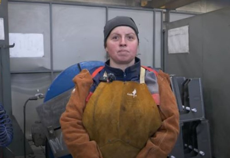 Zavarivačica iz Travnika ruši predrasude o muško-ženskim poslovima (VIDEO)