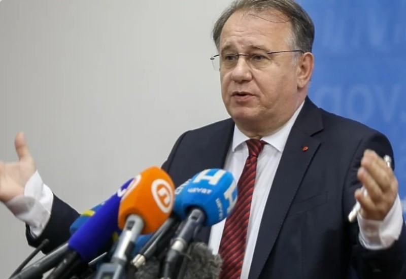 NIKŠIĆ: Očekujem od rukovodstva javnih ustanova da mandate daju na raspolaganje Vladi
