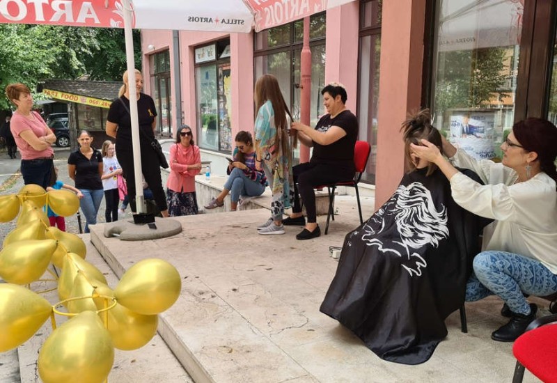 PLEMENITA AKCIJA U TESLIĆU: "Kosu skrati hrabrost vrati"