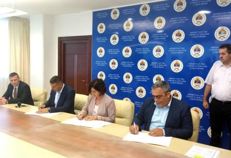 Nisu umanjena prava: Potpisan poseban koletivni ugovor za zaposlene u republičkim organima