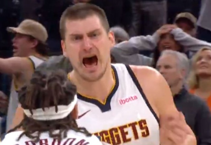 Jokić pogodio trojku sa pola terena za pobjedu VIDEO