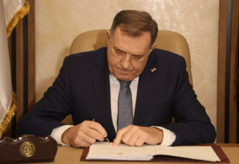 Dodik potpisao ukaze o proglašenju četiri zakona: Želimo da vratimo Srpsku sebi