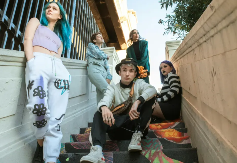 Izgubljeni u prevodu? Vodič kroz jezik generacije Z koji će vam spasiti ugled u društvu