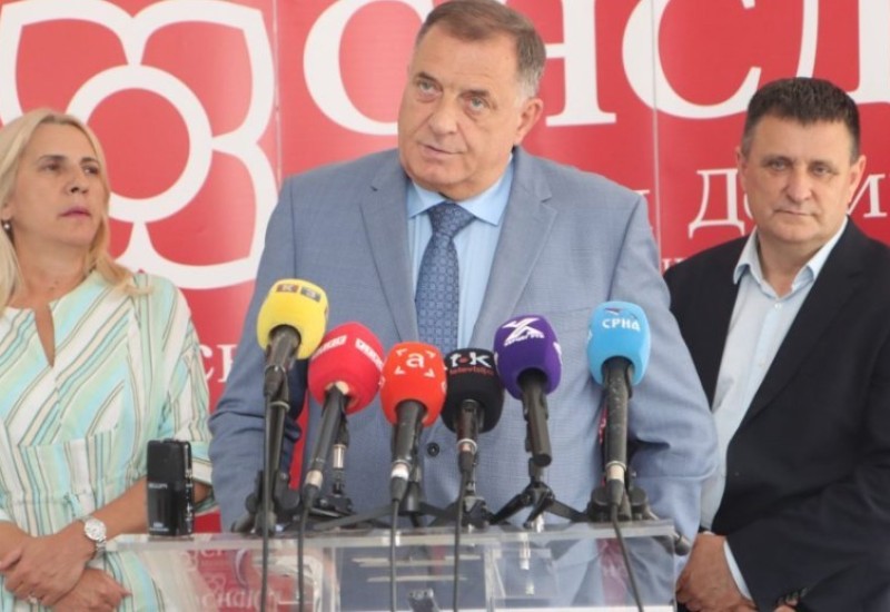 Dodik: Postoji organizovana, neobjavljena aktivnost SAD, s namjerom da onemogući rad institucija