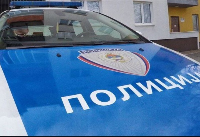 Automobil u Ključu sletio sa puta, vozač u bolnici