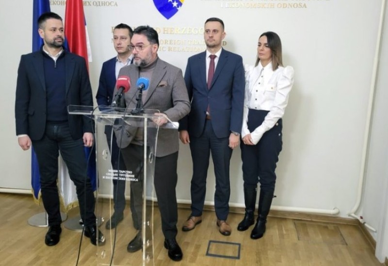 Srpski ministri NEĆE PRISUSTVOVATI sjednici Savjeta ministara BiH zbog dolaska Kurtija u Sarajevo