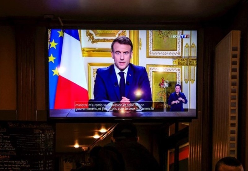 Makron: Ostajem na funkciji do kraja mandata, novi premijer uskoro