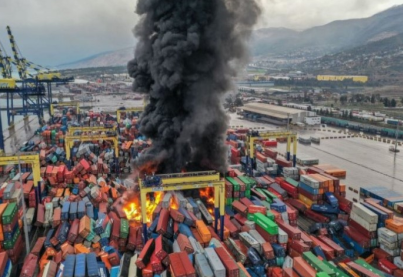 Posljedice zemljotresa u Turskoj: U luci Iskenderun u Hataju izbio požar