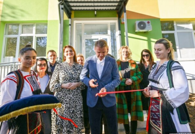 Zarastao u korov: Gdje je nestao vrtić u Novoseliji koji je Stanivuković davno “otvorio”
