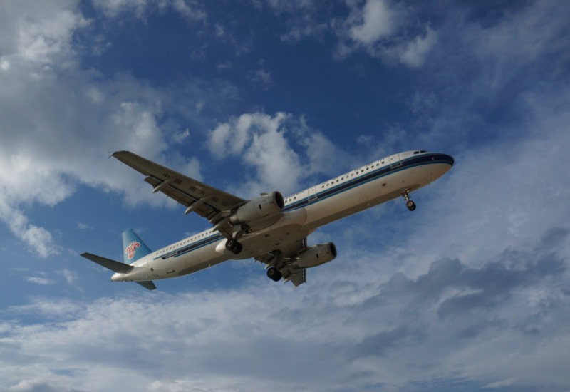 Avion bio prisiljen da se vratiti nakon požara