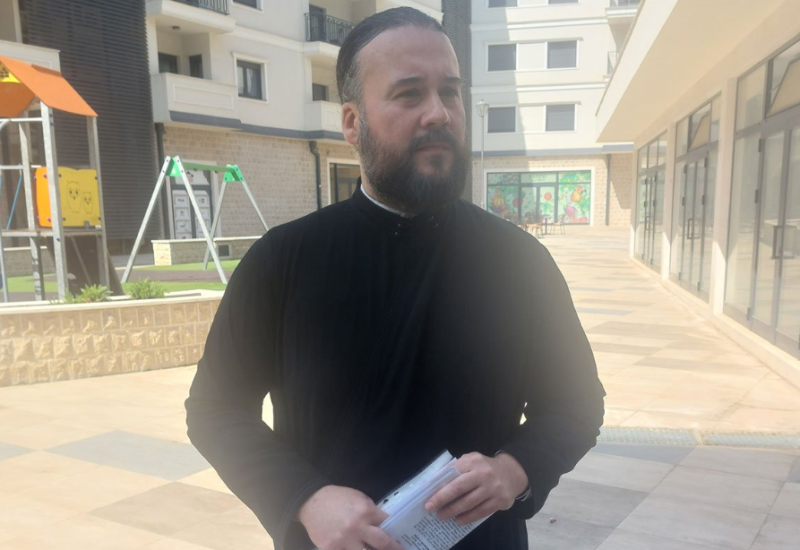 Policija se oglasila o napadu na sveštenika u Trebinju, reagovao i vlasnik kafića