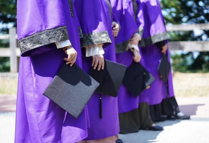I dalje izdaju diplome, a optuženi da su ih prodavali