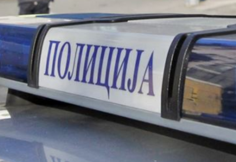 Vozač preminuo nakon udara u hidrant