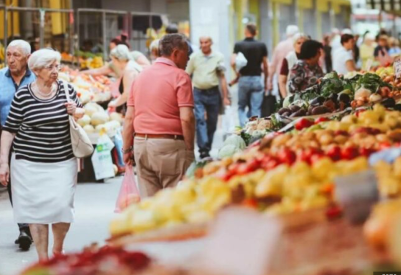 Građani BiH kupuju na komad: “Zadužuju se za liječenje, udžbenike, hranu”