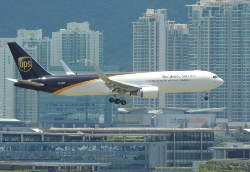 Hong Kong poklanja 500.000 avionskih karata