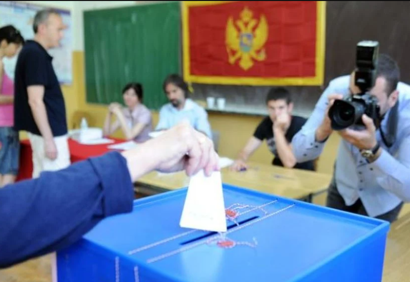 CRNA GORA: Tuča na biračkom mjestu, glasačke kutije razbacane