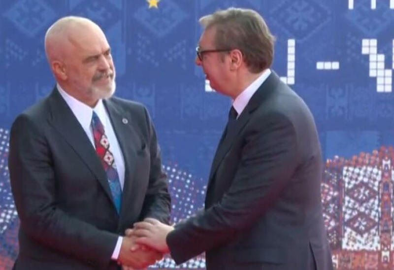 Vučić u Tirani: Prisustvom ovakvom skupu čuvaju se interesi Srbije