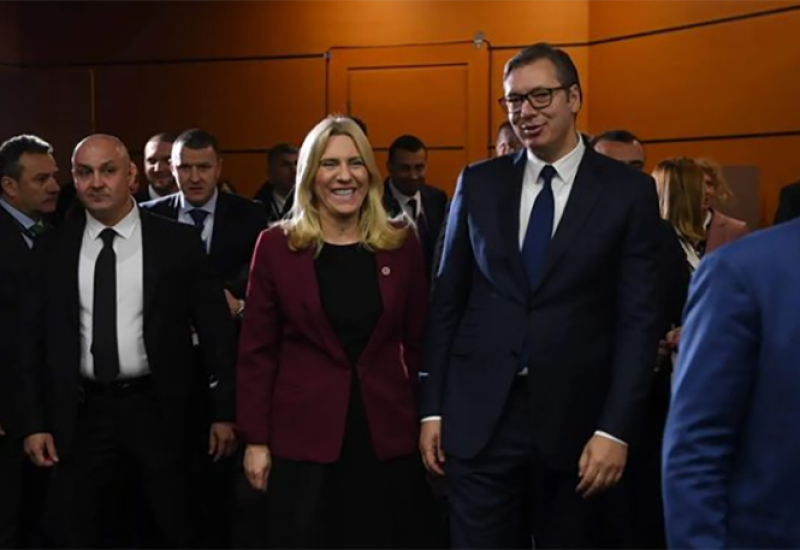 Cvijanovićeva se sastala sa Vučićem u Tirani