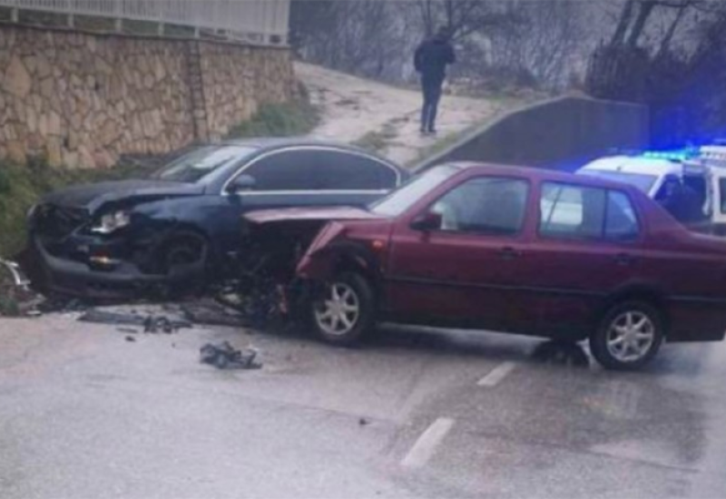 Saobraćajna nezgoda kod Zenice: Povrede zadobile dvije osobe