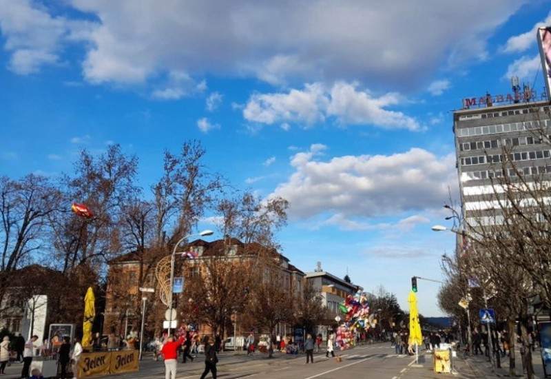 Sutra sunčano uz postepeno naoblačenje