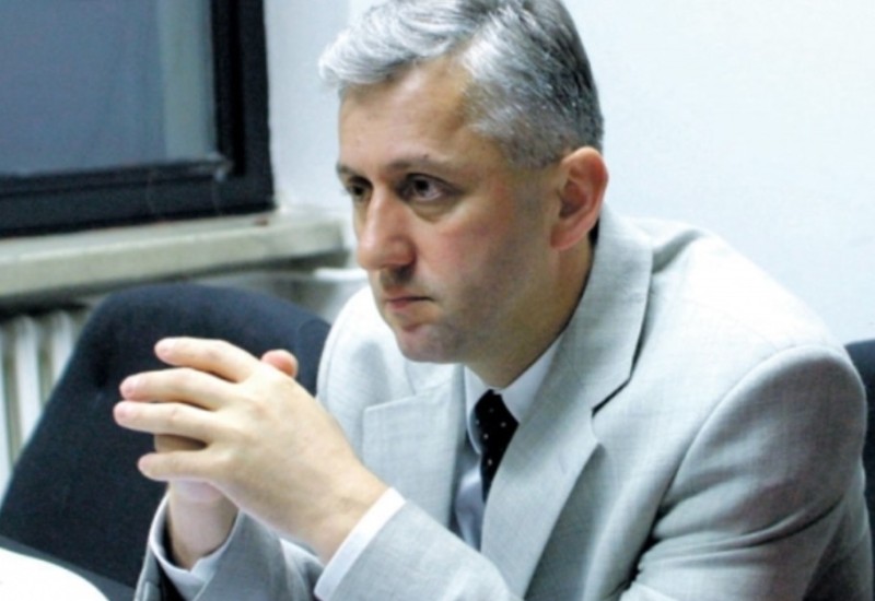 Bivši ministar u Vladi Srpske komšijama bušio gume u centru Banjaluke
