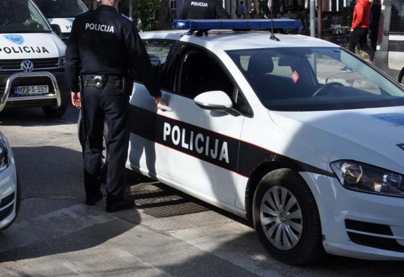 Učenica sarajevske škole na nastavu donijela pištolj