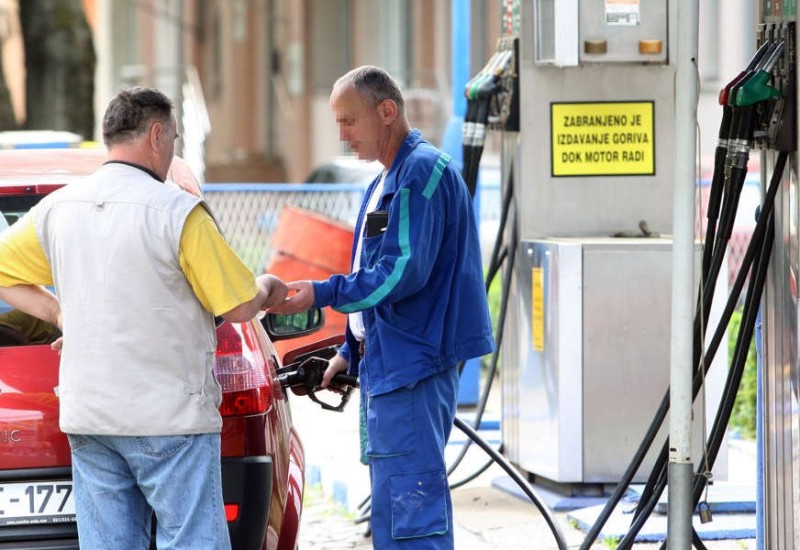 Jeftinije gorivo na benzinskim pumpama u Srpskoj