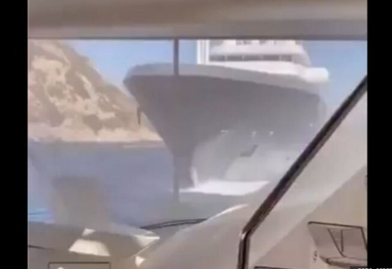 Superjahta udarila u luksuzni brod: Putnici vrištali u panici VIDEO