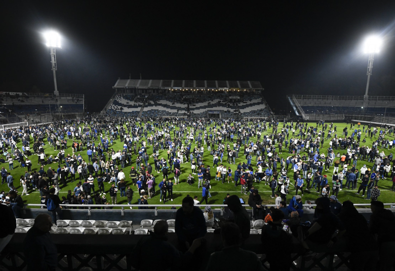 ARGENTINA: U neredima preminuo navijač