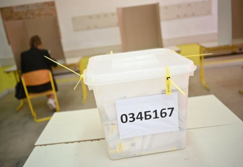 ARNAUTOVIĆ: Više od hiljadu biračkih odbora nije ispunilo propisane obaveze