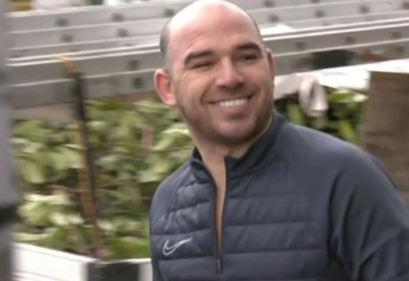 Greškom ga pustili iz zatvora u Londonu, sam se vratio, snimak postao viralan VIDEO