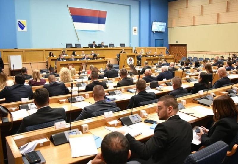 Dvadeset poslanika NSRS uzelo "bijeli hljeb"