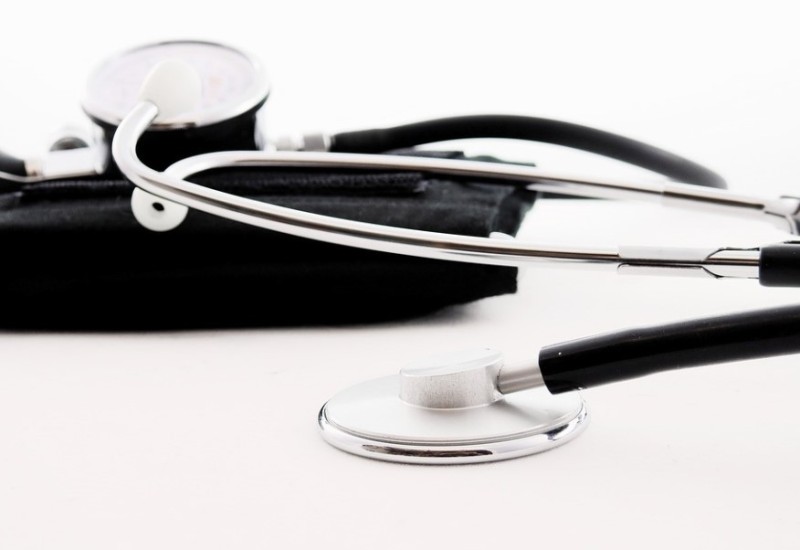 Falsifikovala diplomu i glumila medicinsku sestru