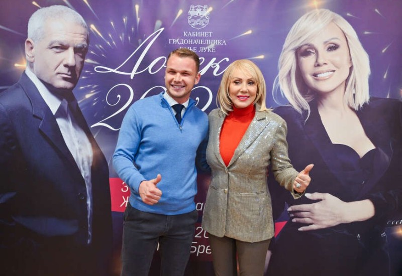 "Da nam duge noge uvijek budu za igranje, bijelo grlo za pjevanje" Džentlmenski potez Stanivukovića kada se susreo sa Lepom Brenom