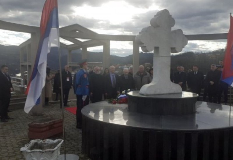 Položeni vijenci na Spomen-kosturnicu i grobnicu 12 banjalučkih beba