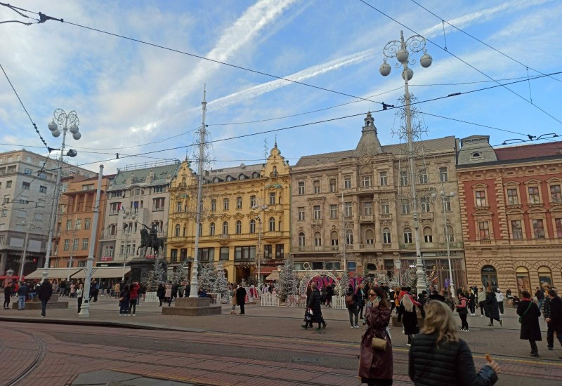 Incident na Trgu bana Jelačića: Pretučen mladić, zadobio teške povrede