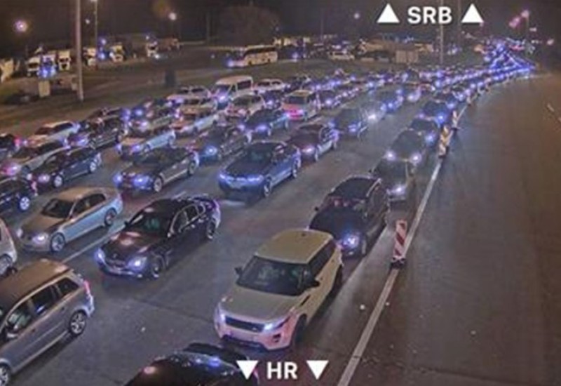Ogromne gužve: Šest sati se čeka na Batrovcima