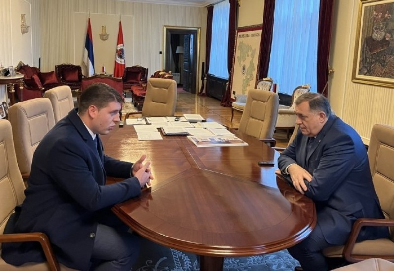 Preuzimanje NDP-a: Dodik razgovarao sa Šapurićem o nastavku saradnje