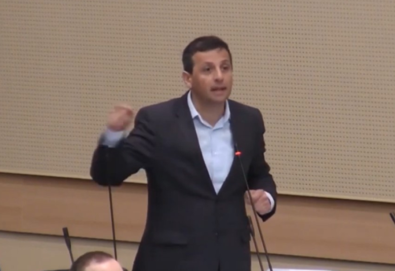 Vukanović u parlamentu poručio: Autom ću blokirati puteve u Republici Srpskoj (VIDEO)