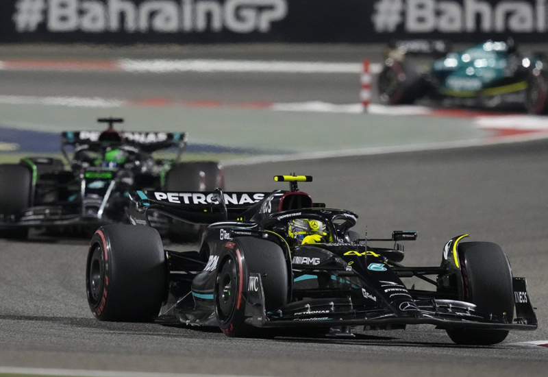 HAMILTON: Nema priče o novom ugovoru, ja sam i dalje u Mercedesu