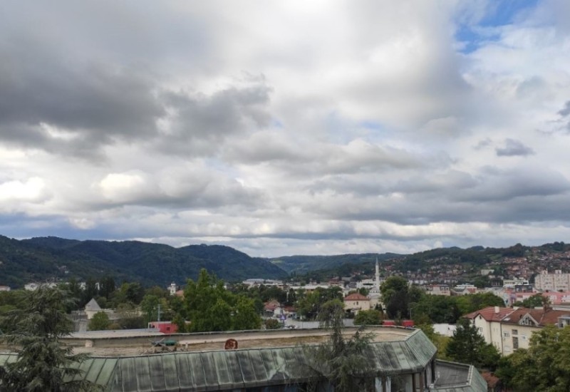 Danas i sutra oblačno sa kišom