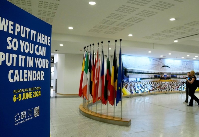 Brisel između ljevice i desnice