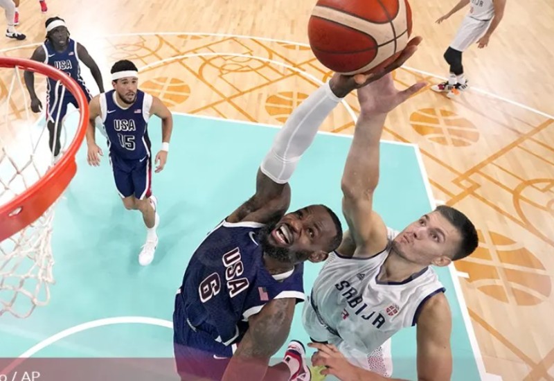 Okršaj titana večeras u Parizu: Košarkaši Srbije protiv “drim tima” u polufinalu