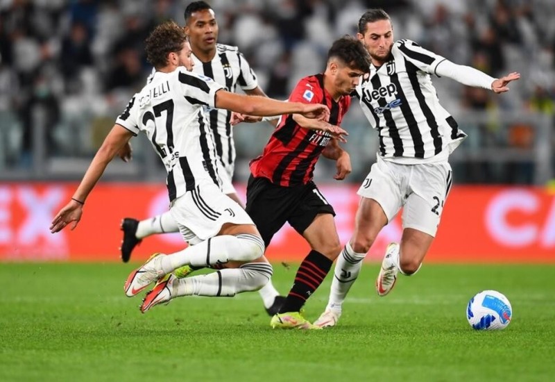 Sudar velikana na "San Siru”