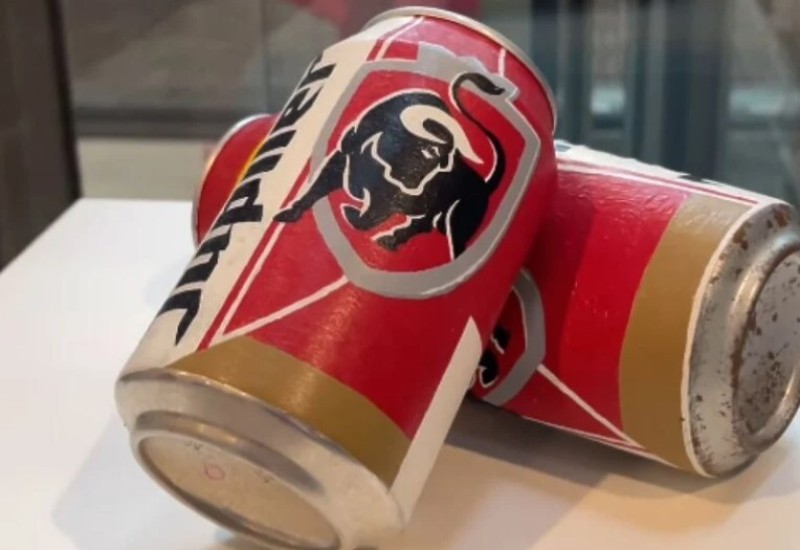 Radnik u muzeju greškom bacio u smeće limenke koje su bile dio izložbe