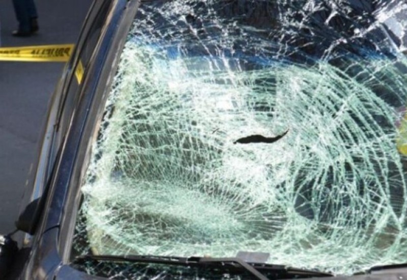 TUZLA: U prevrtanju BMW-a povrijeđen mladić