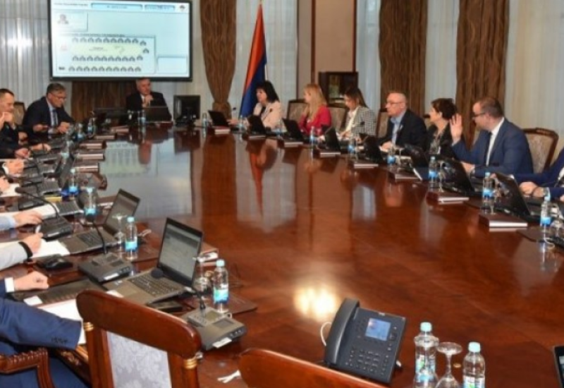 Nezaposlenim roditeljima četvoro i više djece uplaćivati i doprinose