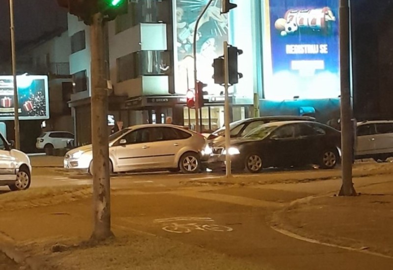 Detalji udesa u Banjaluci: Jedna osoba zadobila povrede, velike gužve u saobraćaju