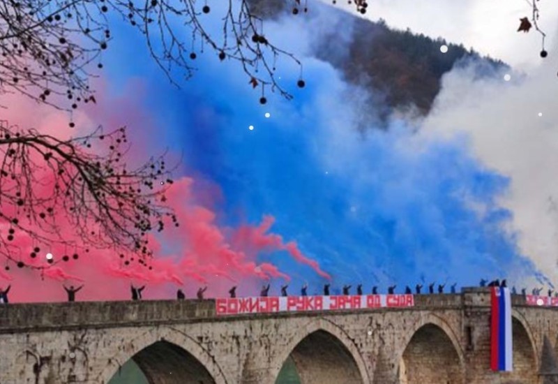 U čast Dana Republike navijači Crvene zvezde priredili spektakl u Višegradu